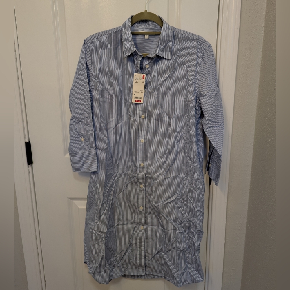 Uniqlo Women's Blue and White Striped Casual Shirt Dress